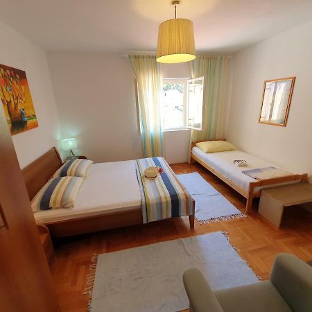 Luka'S House - Zf Hvar フヴァル エクステリア 写真