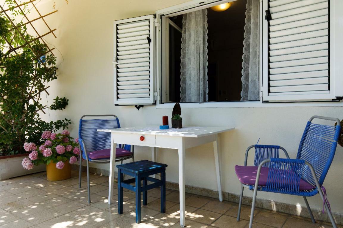 Luka'S House - Zf Hvar フヴァル エクステリア 写真