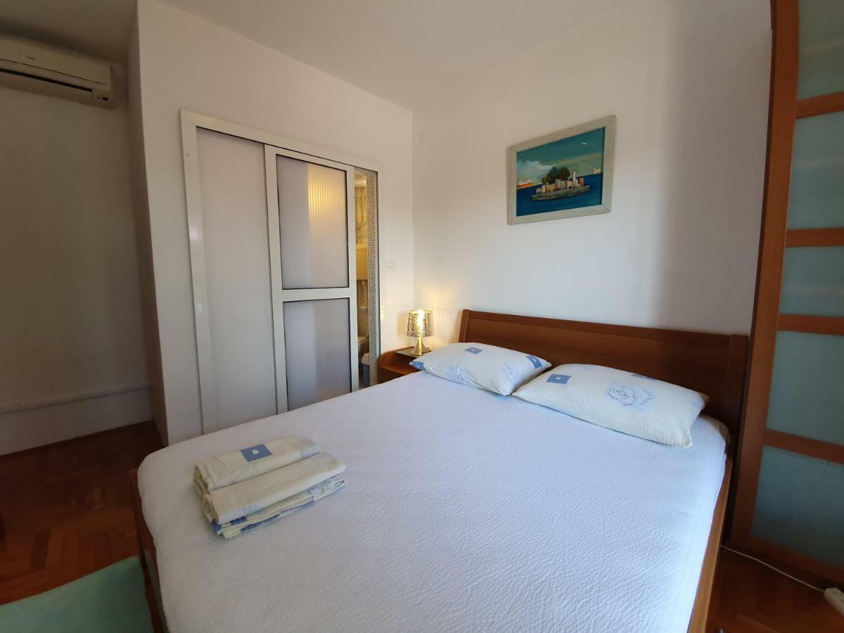 Luka'S House - Zf Hvar フヴァル エクステリア 写真